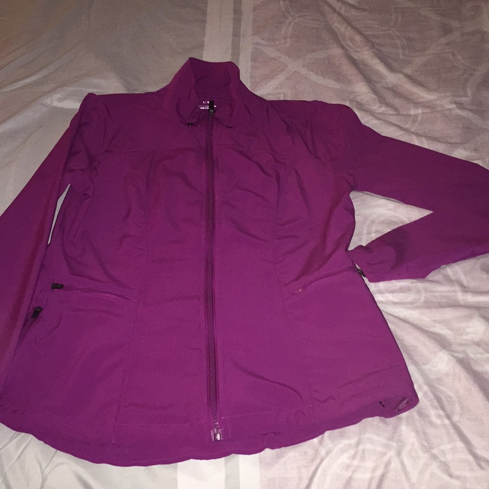 Fabletics like new Magenta workout jacket